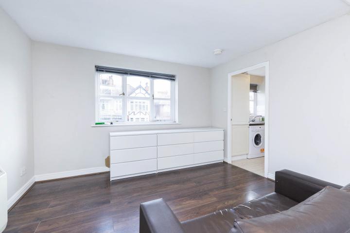 Modern Apartment Upton Close, Cricklewood